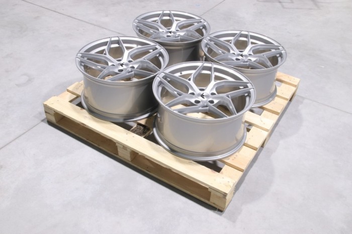 Set of JR35 19x9,5 ET20 5x120 Gloss Silver