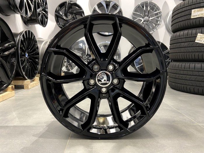 Oryginalne felgi 17 5x100 Audi A1