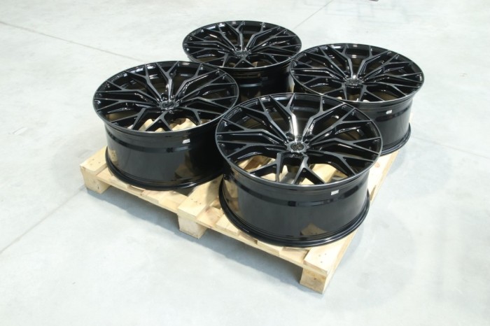 Set of CVR1 23x10,5 ET15 5x112 Double Tinted Black