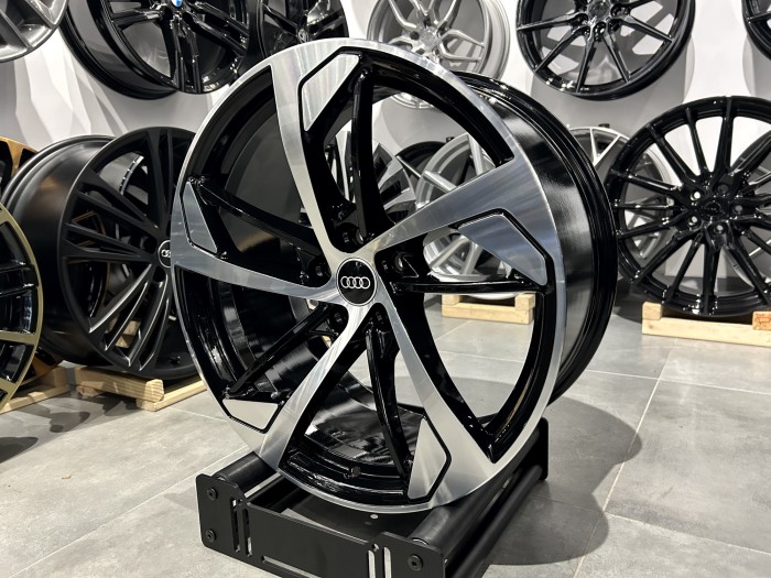 Oryginalne felgi 20 5x112 ET26 Audi 8W0601025CN