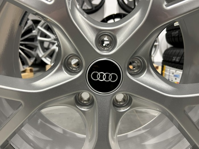 Oryginalne felgi 19 5x112 ET46 + ET25 57.1 Audi RS3 