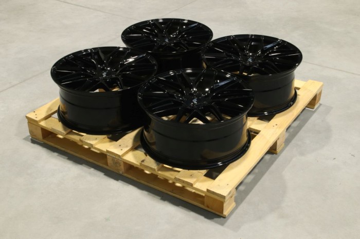 Set of JR28 20x8,5 ET40 5x130 Gloss Black (1)