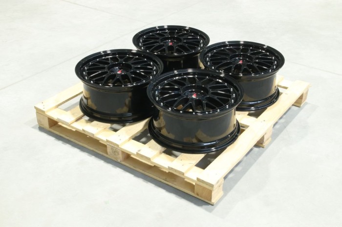 Set of JR23 18x8 ET40 5x100 Gloss Black (1)