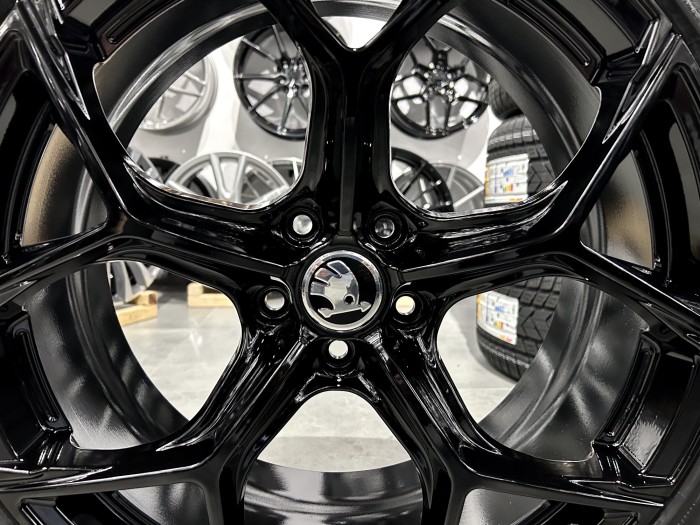 Koła letnie GMP Ultrivity 20 5x112 SKODA SUPERB VW PASSAT (3)