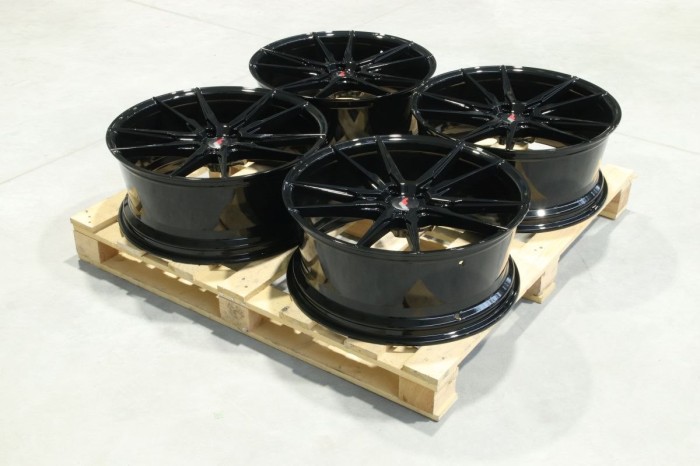 Set of JR21 22x9 ET30 5x114,3 Gloss Black (1)