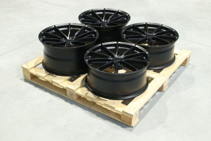 Set of JR37 20x8,5 ET35 + 20x10 ET45 5x112 Matt Bl (1)