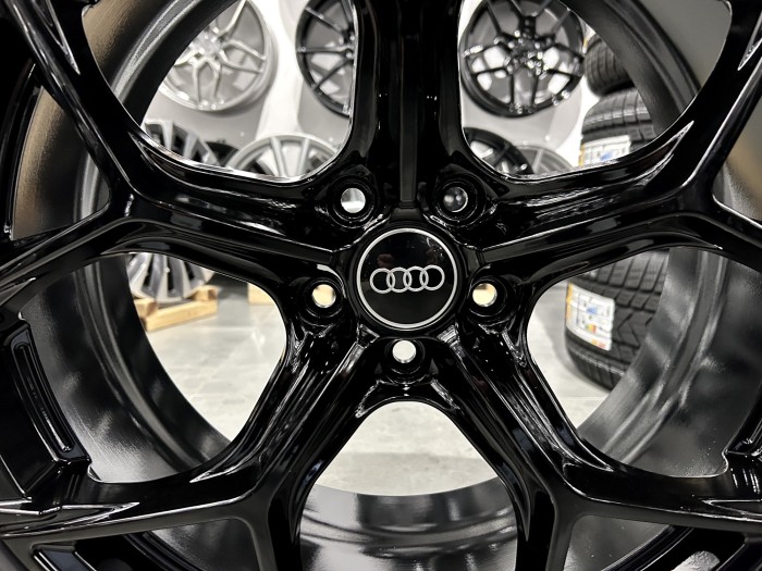 Koła letnie GMP Ultrivity 20 5x112 ET38 Audi A6 C8 Pirelli 255/40R20 (4)