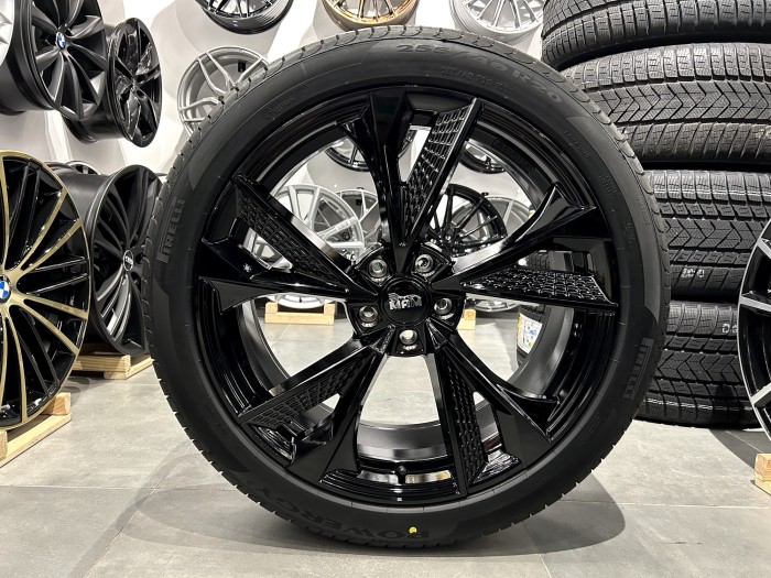 Koła letnie MAM RS6 20 5x112 Audi A6 C8 A7 4K Pirelli 255/40R20 (1)