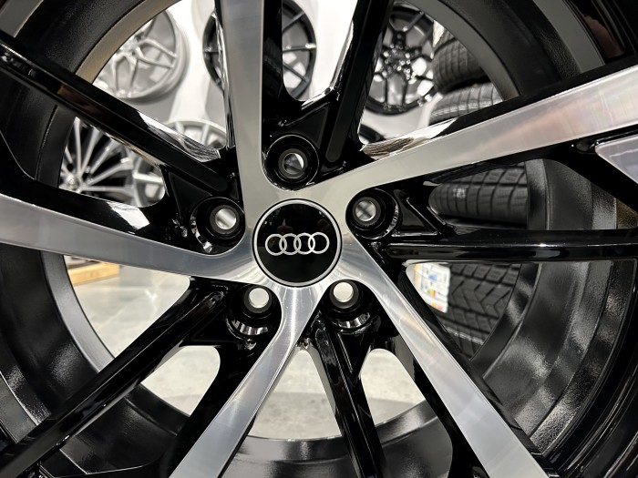 Oryginalne koła letnie 20 5x112 ET26 Audi A7 4K 265/35R20 Kumho (4)