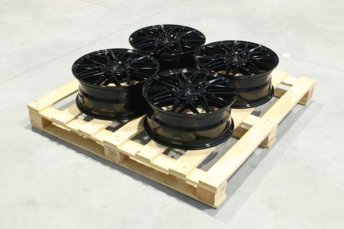 Set of JR28 17x7 ET35 4x108 Gloss Black (1)