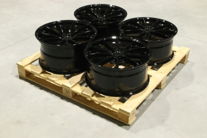 Set of JR37 20x9 ET20 + 20x10 ET35 5x114,3 Gloss Black (1)