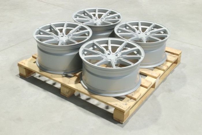 Set of CVR4 20x9,5 ET22 + 20x10,5 ET35 5x120 Matt Silver (1)