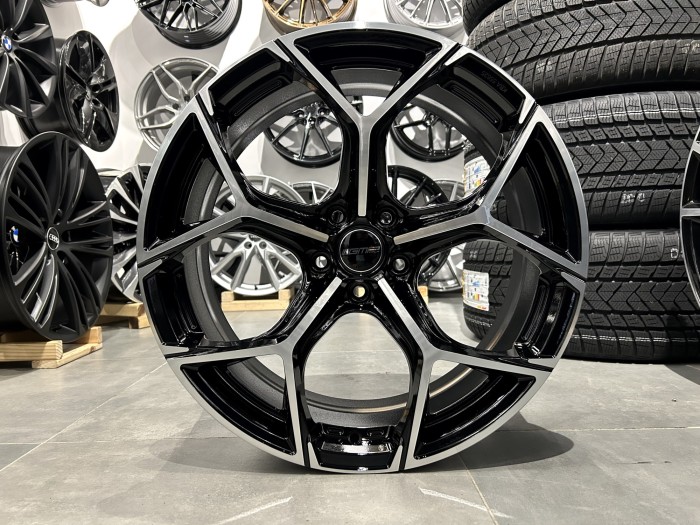 GMP ULTRIVITY 8.5X19 5X112 ET30/66.5 CZARNY/POLER (2)