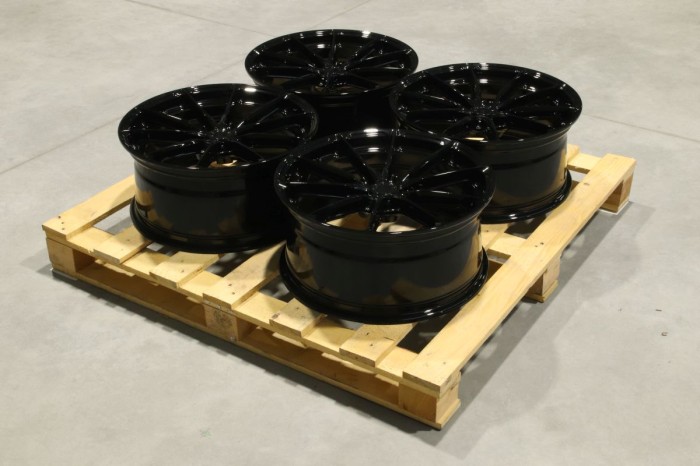 Set of JR37 19x8,5 ET35 5x112 Gloss Black (1)