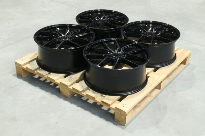 Set of JR44 20x8,5 ET20 5x115 Black Machined w/Tinted Face (1)