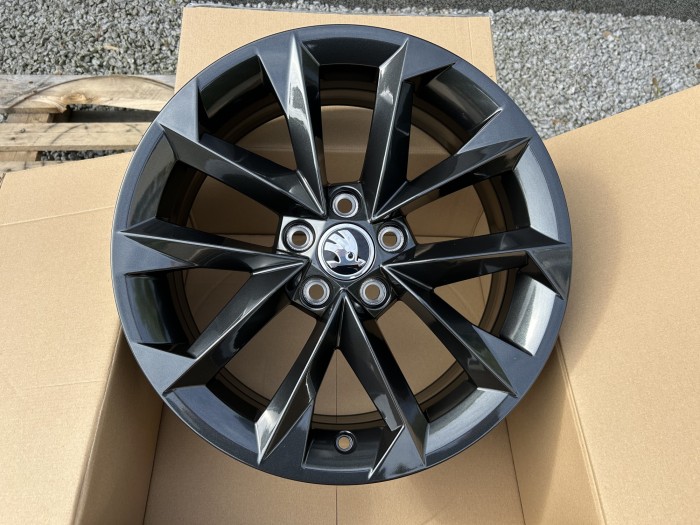 Oryginalne felgi 16 5x100 ET35 SKODA Kamiq Rapid Scala Slavia