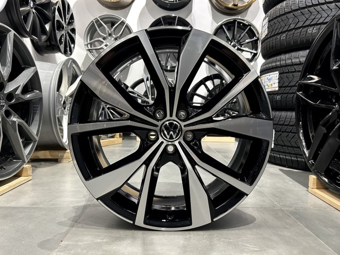 Oryginalna felga VW Misano 7x18 5x100 ET39 57.1 2G7601025F (1)