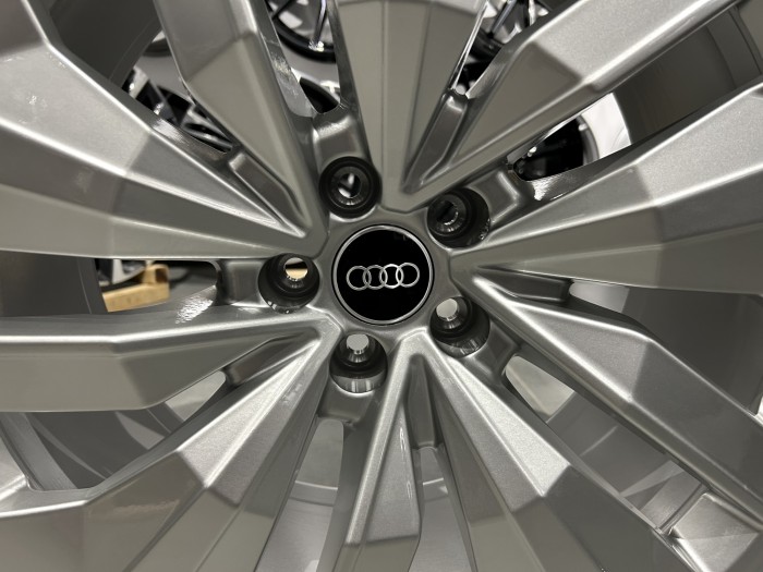 Oryginalne felgi 20 5x112 ET20 Audi 4KE601025P (4)