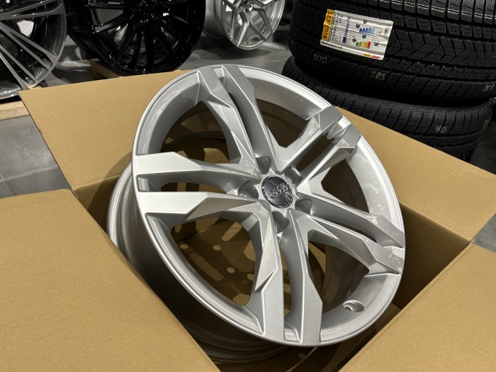 Oryginalne felgi 18 5x112 ET29  AUDI 8W9601025B (4)