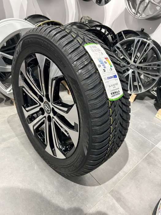 Oryginalne koła zimowe 18 5x114.3 Toyota CH-R II AX20 225/55R18 Nokian TPMS (4)
