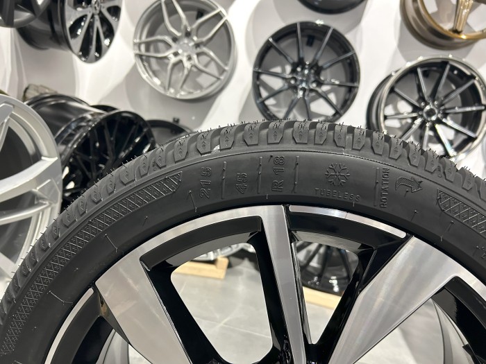 Oryginalne koła zimowe 18 5x100 ET39 SKODA Kamiq VW T-Cross (4)