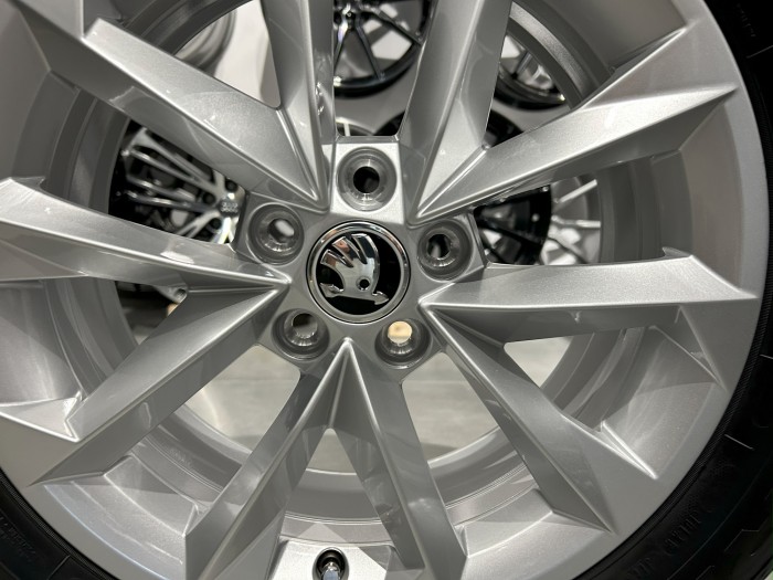 Oryginalne koła zimowe 16 5x100 Skoda Kamiq VW T-Cross Taigo (2)