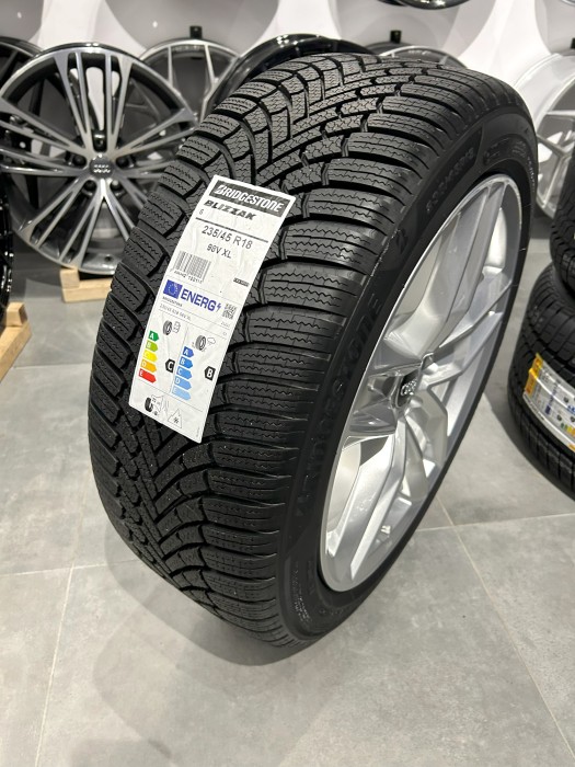 Oryginalne koła zimowe 18 5x112 ET40 Audi A5 B10  (4)