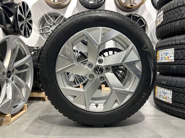 Oryginalne koła zimowe 18 5x112 ET44 VW Tiguan II III 235/55R18 Firestone (1)