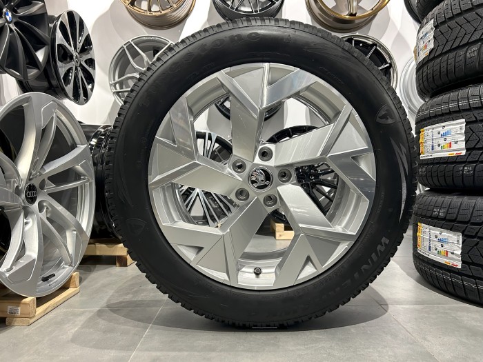 Oryginalne koła zimowe 18 5x112 ET44 Skoda Kodiaq I II 235/55R18 Firestone (1)