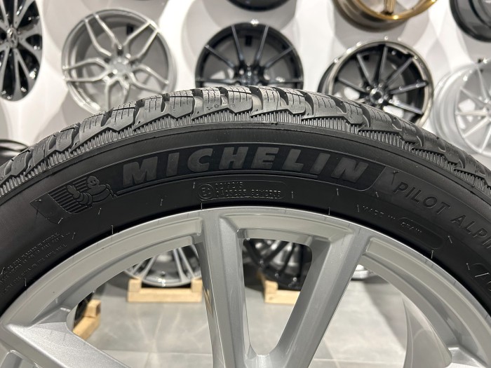 Oryginalne koła zimowe 20 5x112 ET39 Audi Q5 FY GU 255/45R20 Michelin (4)