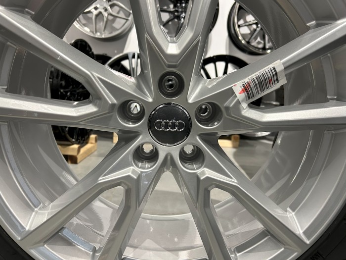 Oryginalne koła zimowe 20 5x112 ET39 Audi Q5 FY GU 255/45R20 Nokian (3)