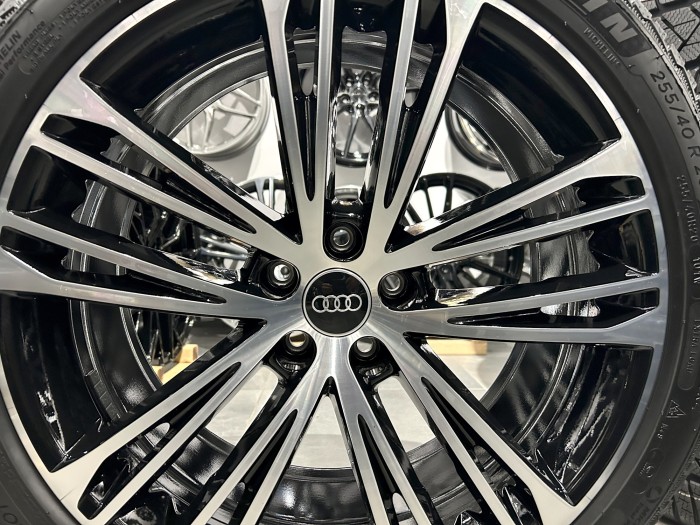 Oryginalne koła zimowe 20 5x112 ET30 Audi A6 C8 / A7 4K 4K8601025F (2)