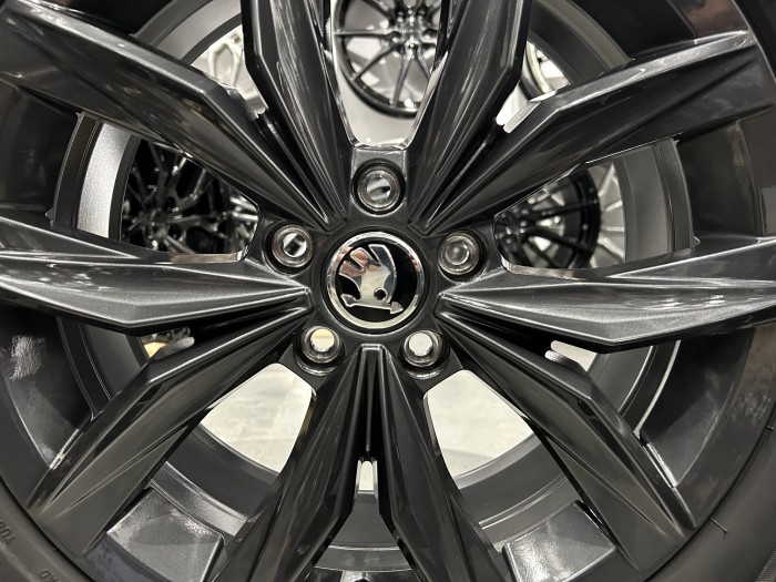 Oryginalne koła zimowe 18 5x112 VW Tiguan II III Skoda Kodiaq Audi Q3 Seat Tarraco (4)