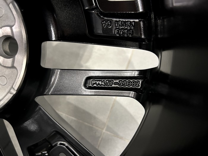 Oryginalne felgi 18 5x114.3 ET50 60.1 TOYOTA CAMRY PW457-33002-MB (5)