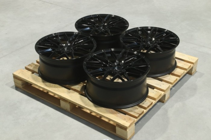 Set of JR28 19x8,5 ET40 5x112 Gloss Black (1)