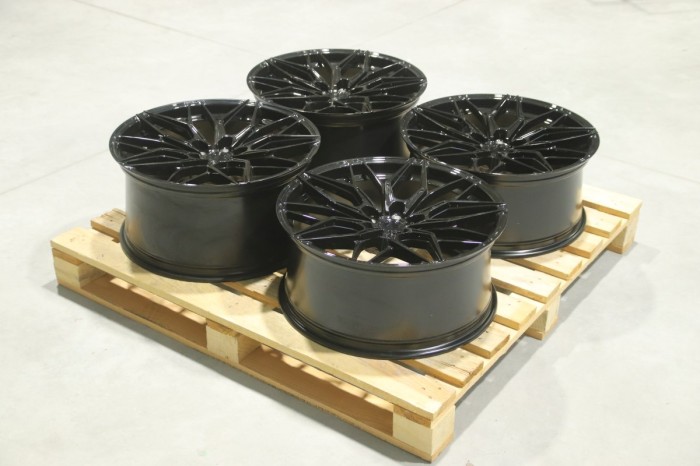 Set of JR46 20x9 ET25 + 20x10 ET20 5x112 Gloss Black (1)