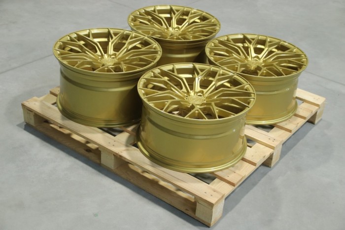 Set of CVR1 20x10 ET30 + 20x11 ET35 5x120 Gloss Gold (1)