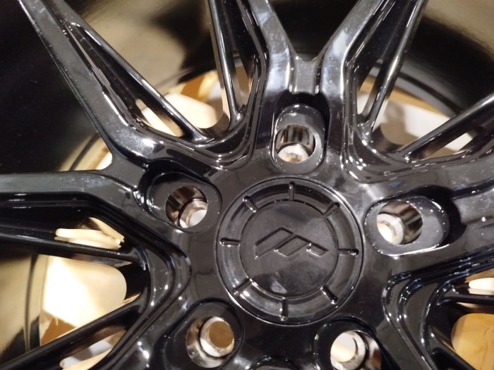 Set of JR44 20x10 ET24 5x112 Gloss Black (2)