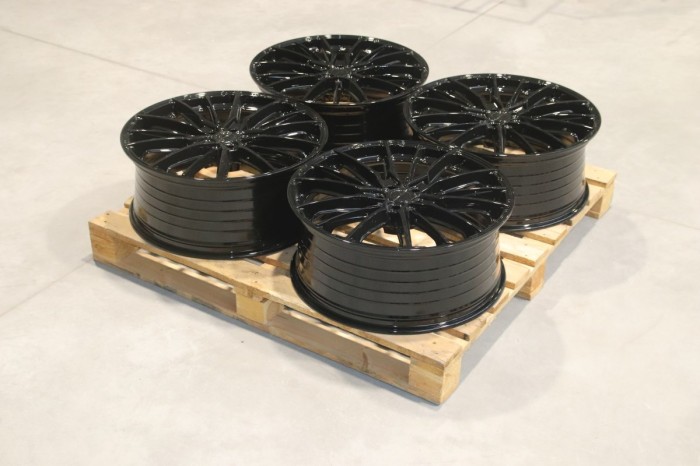 Set of CVR7 22x9 ET40 5x112 Gloss Black (1)