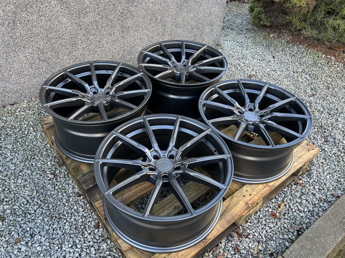 Set of CVR4 20x9 ET30 + 20x10 ET39 5x114,3 Carbon Graphite (1)