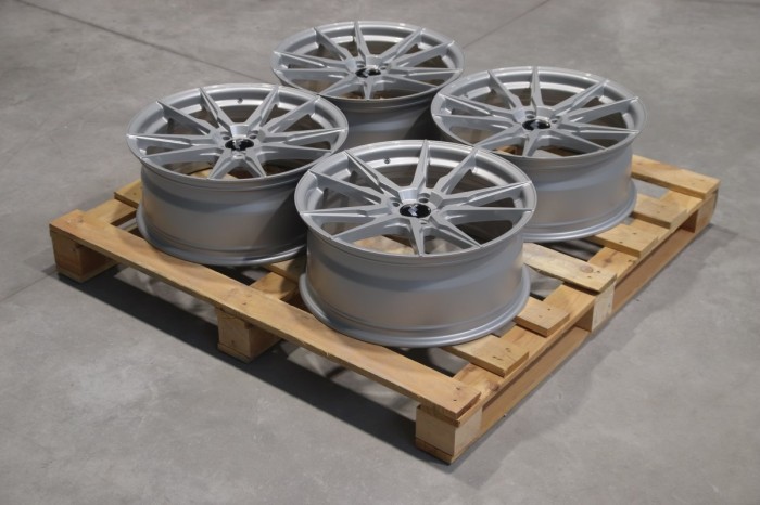 Set of JR21 19x8 ET40 5x114,3 Gloss Silver (1)