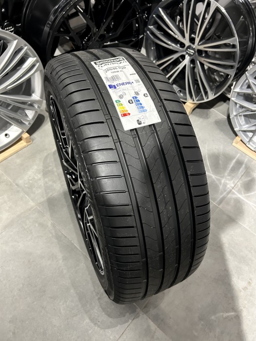 Koła letnie 20 5x112 Concaver CVR1 Audi Q5 255/45R20 Bridgestone (4)