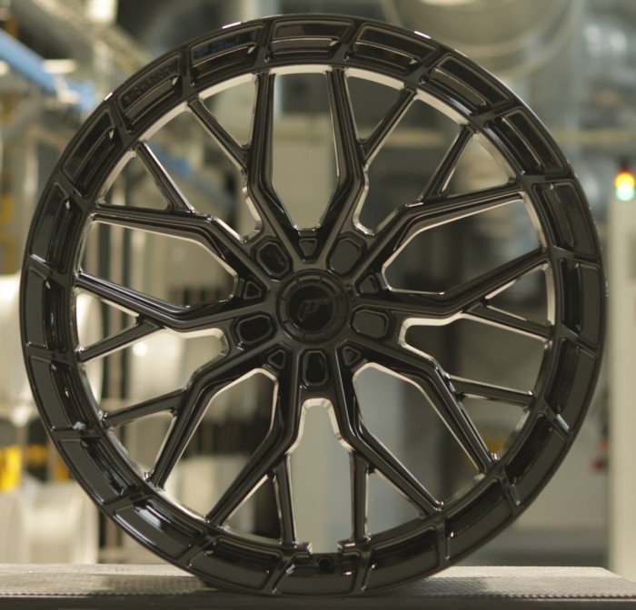 JR Wheels JR48 20x10,5 Gloss Black (1)