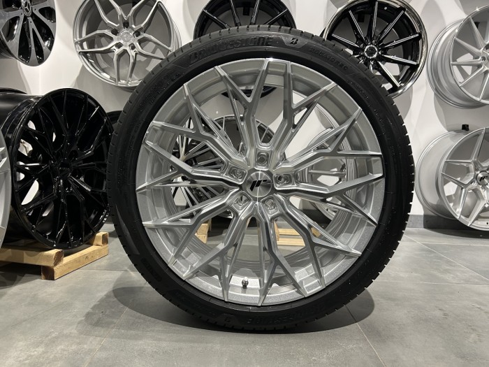 Koła letnie 20 5x112 Japan Racing JR49 Audi A6 C8 C9 A7 4K Bridgestone 255/40 (1)