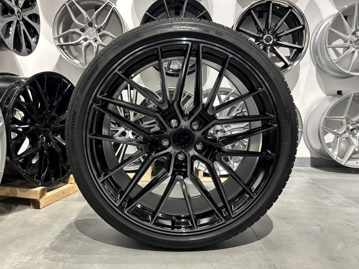 Koła letnie 21 x9.5 5x112 ET30 Japan Racing JR38 Audi A7 255/35R21 Bridgestone (1)