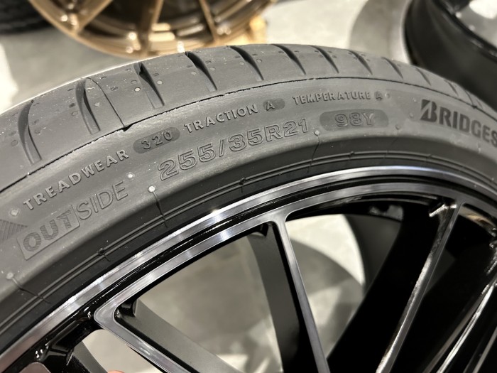 Koła letnie 21 x9.5 5x112 ET30 Japan Racing JR38 Audi A7 255/35R21 Bridgestone (5)