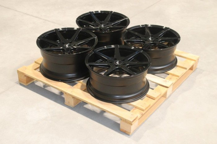 Set of JR20 19x8,5 ET25 + 19x9,5 ET35 5x114,3 Gloss Black (1)