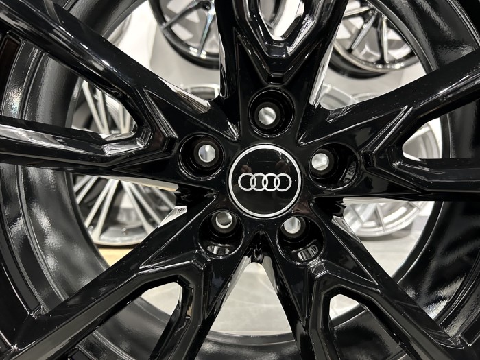 Oryginalne koła letnie 20 5x112 ET39 Audi Q5 FY GU 255/45R20 Sailun (2)