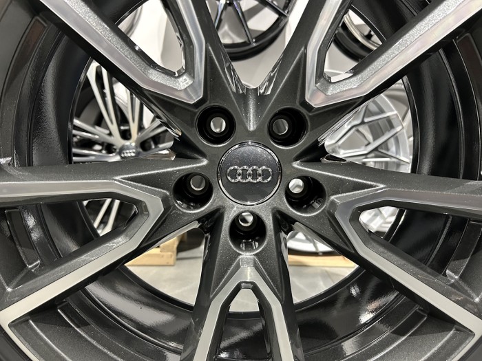 Oryginalne koła letnie 20 5x112 ET39 Audi Q5 FY GU 255/45R20 Bridgestone (3)