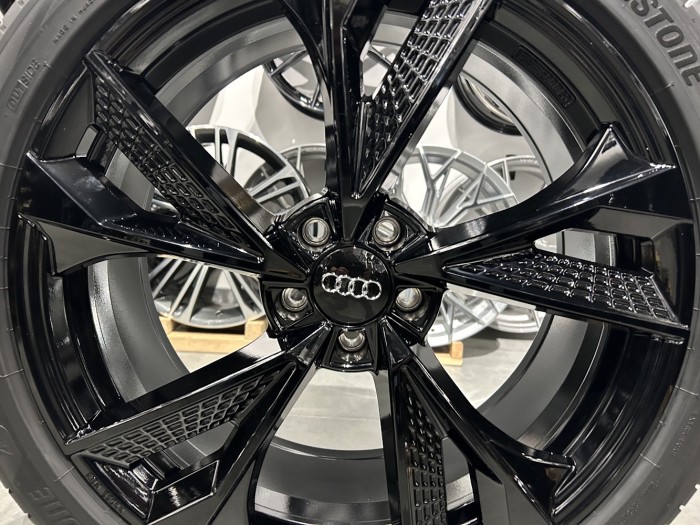 Koła letnie MAM RS6 20 5x112 Audi A6 C8 C9 A7 4K Bridgestone 255/40R20 (2)